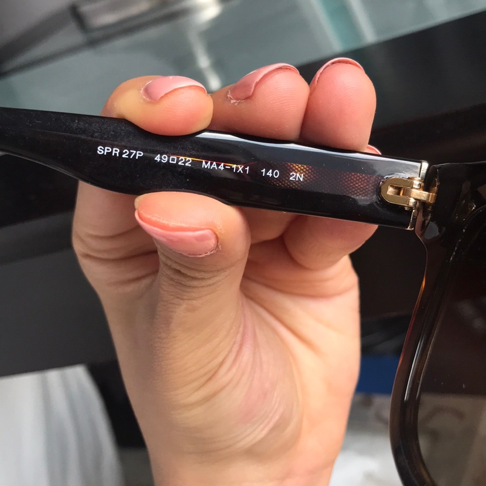 Prada sunglasses - Picture 4 of 4